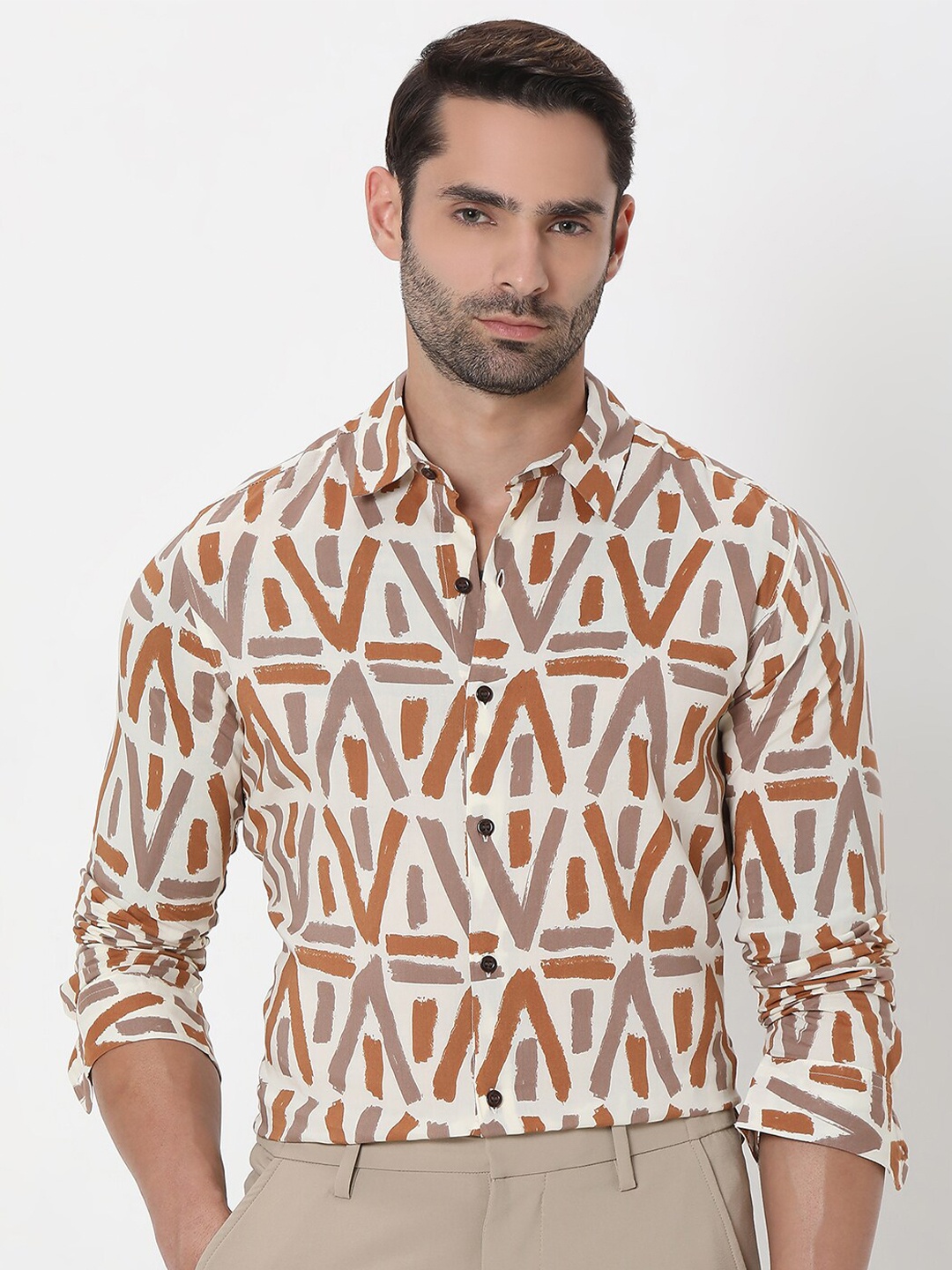 

Mufti Geometric Printed Casual Shirt, Beige