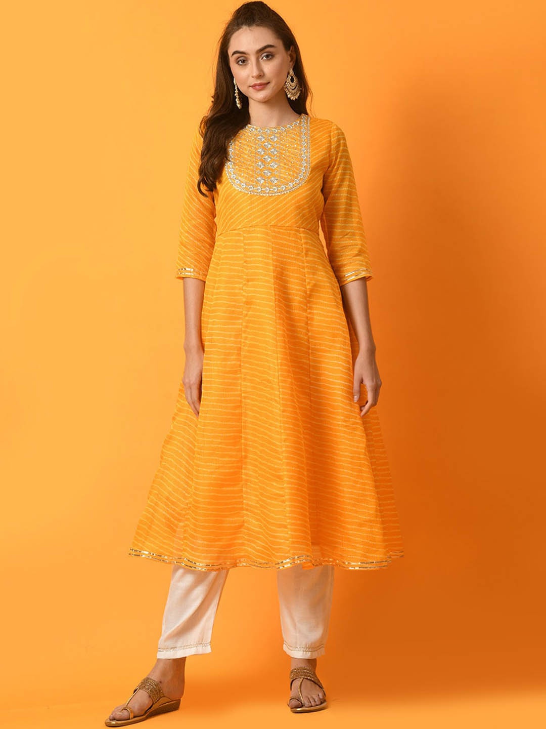 

Myshka Leheriya Printed Thread Work Anarkali Kurta, Yellow