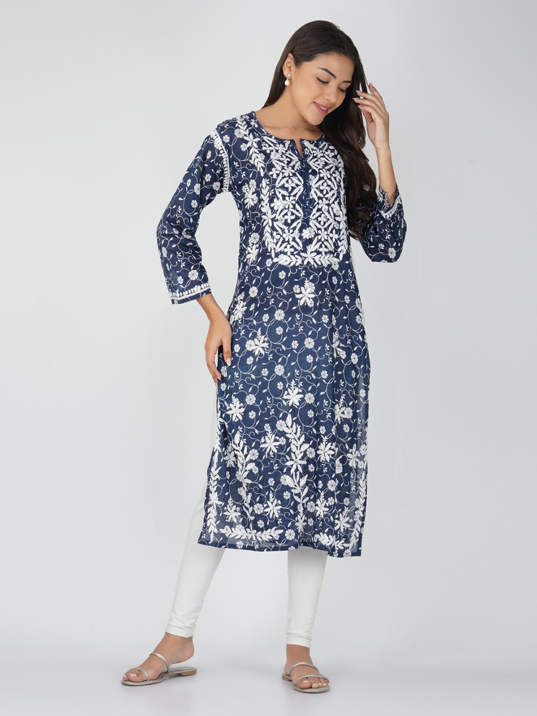 

THE VASILIKI Floral Embroidered Chikankari Cotton Straight Kurta, Navy blue