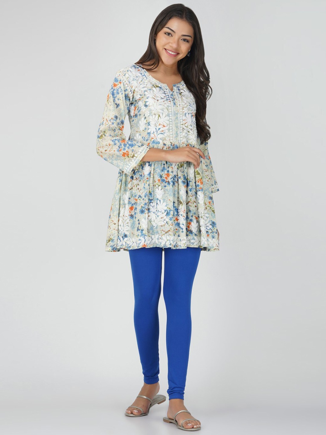 

THE VASILIKI Floral Print Bell Sleeve Cotton Top, Blue