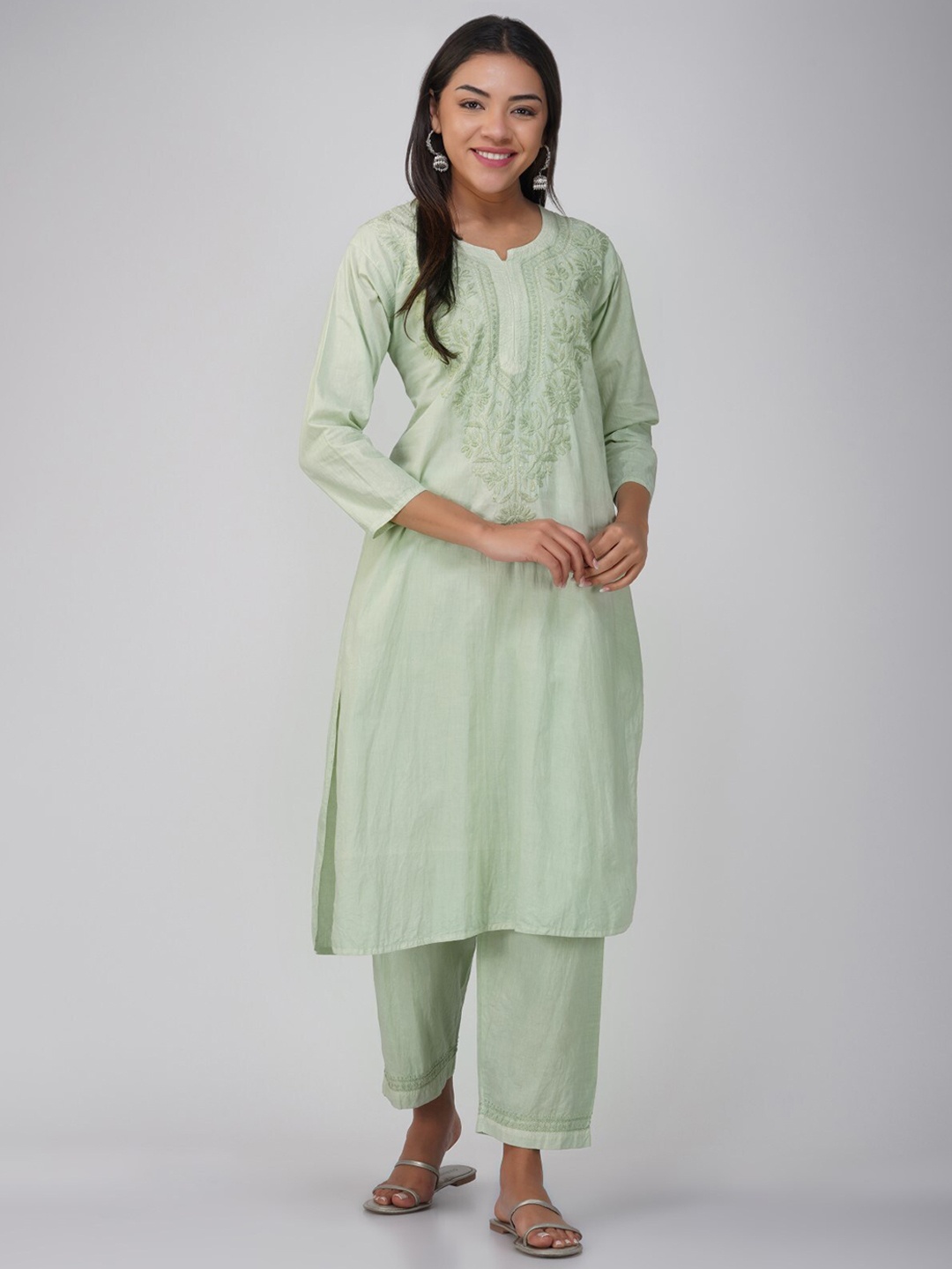 

THE VASILIKI Ethnic Motifs Yoke Design Regular Chikankari Pure Cotton Kurta with Trouser, Green