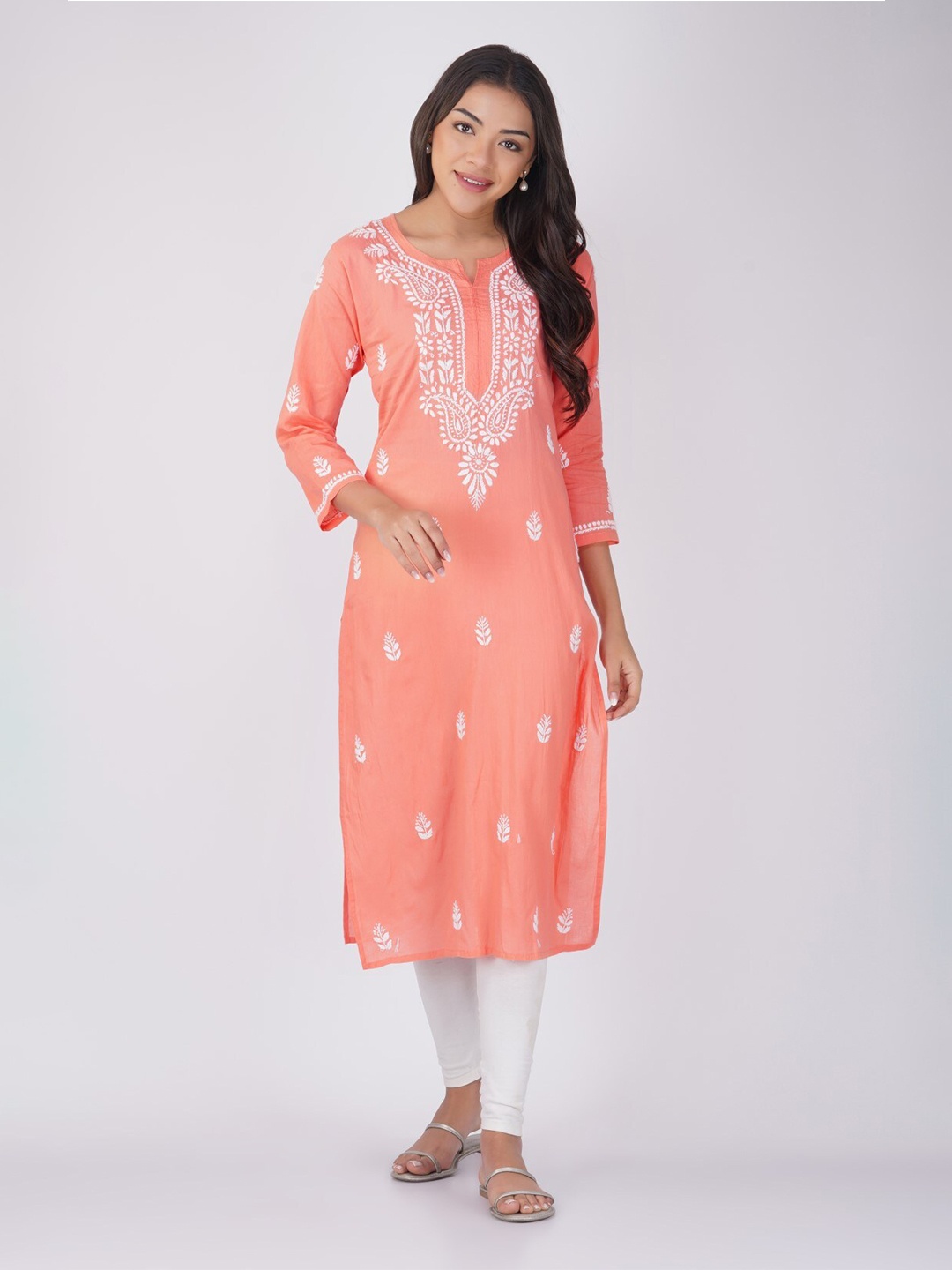 

THE VASILIKI Notch Neck Ethnic Motifs Embroidered Chikankari Cotton Kurta, Peach