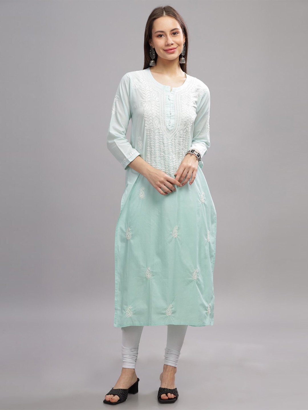 

THE VASILIKI Floral Embroidered Notch Neck Cotton Straight Chikankari Kurta, Sea green