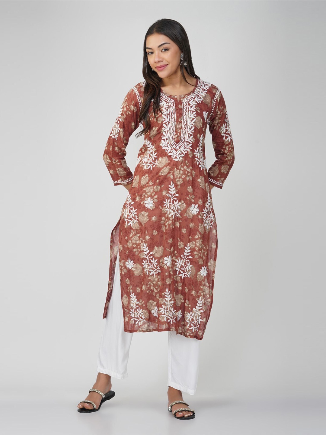

THE VASILIKI Notched Neck Floral Embroidered Chikankari Floral Cotton Kurta, Maroon