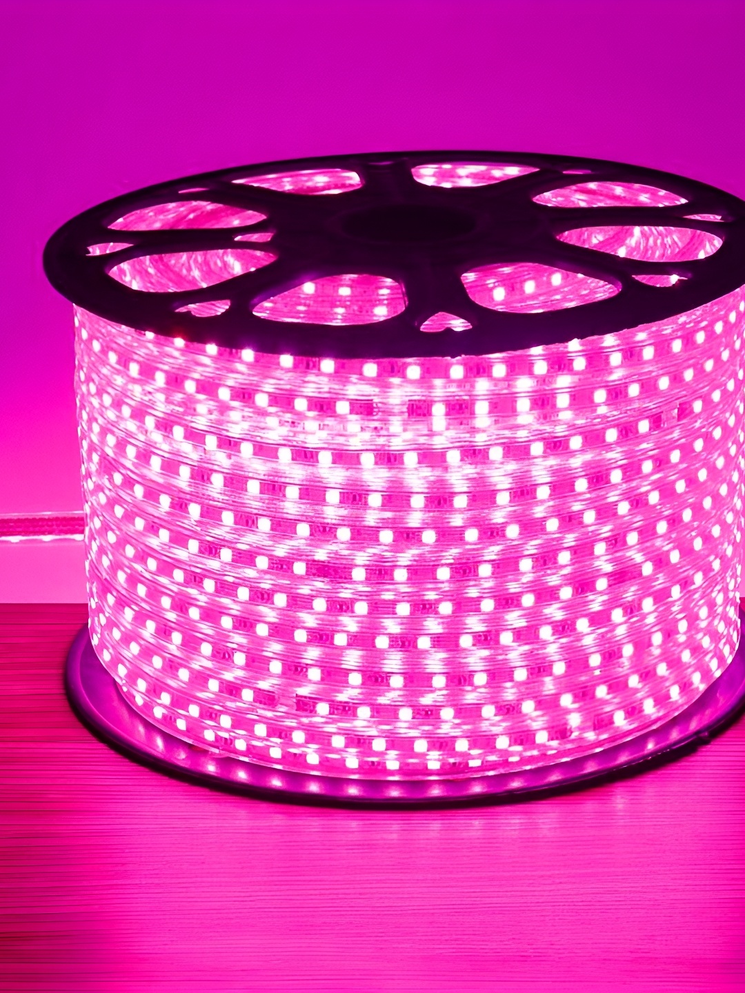 

MLD Pink LED Rope String Lights