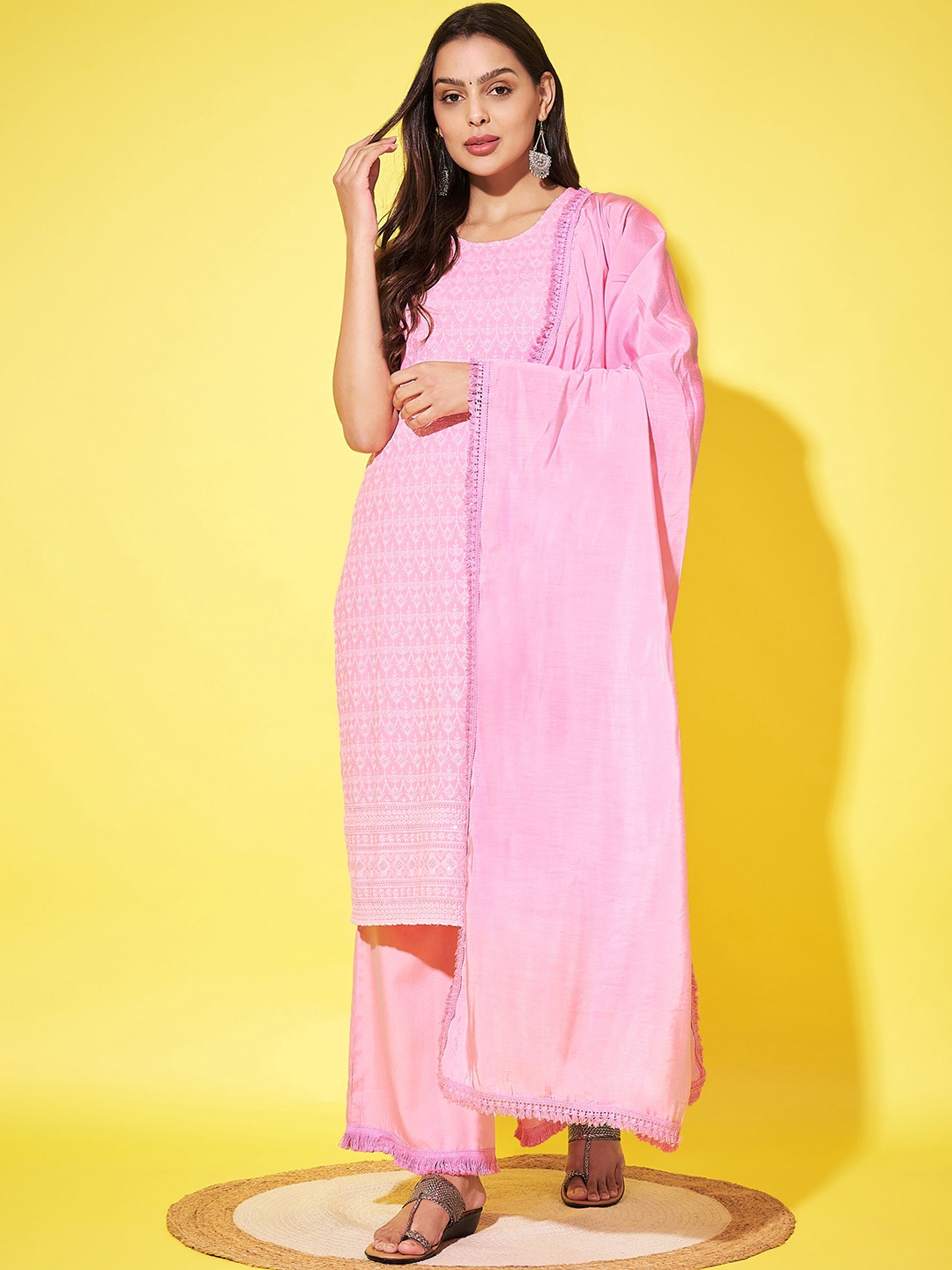 

Shopping Queen Round Neck Floral Embroidered Regular Sequinned Kurta Set, Pink