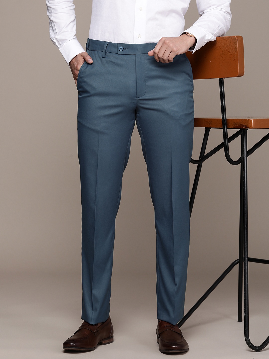 

French Connection Men Solid Slim Fit Trousers, Blue