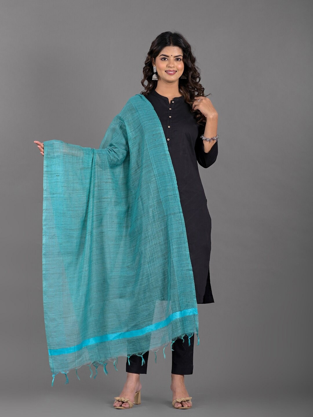 

Apratim Cotton Dupatta, Turquoise blue