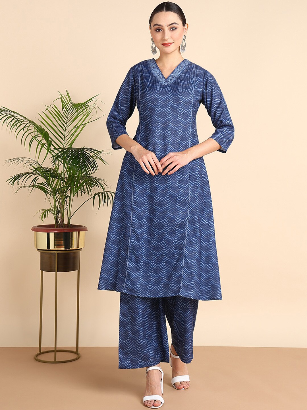 

HERE&NOW Geometric Printed Embroidered Straight Kurta With Palazzo, Blue