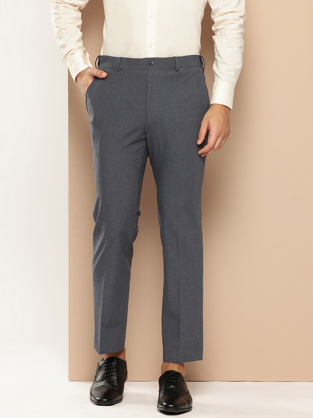 

INVICTUS Men Adjustable Waistband Formal Trousers, Charcoal