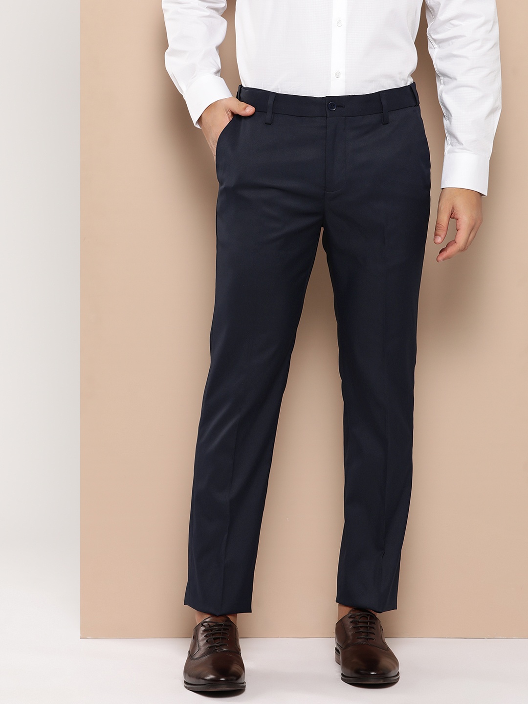 

INVICTUS Men Slim Fit Formal Trousers, Navy blue
