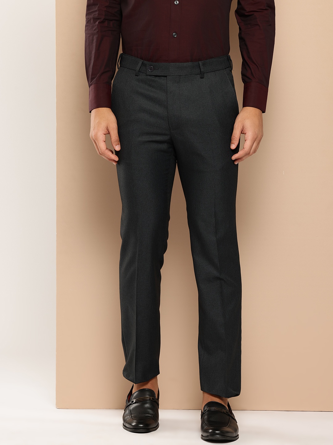 

INVICTUS Men Adjustable Waistband Formal Trousers, Black