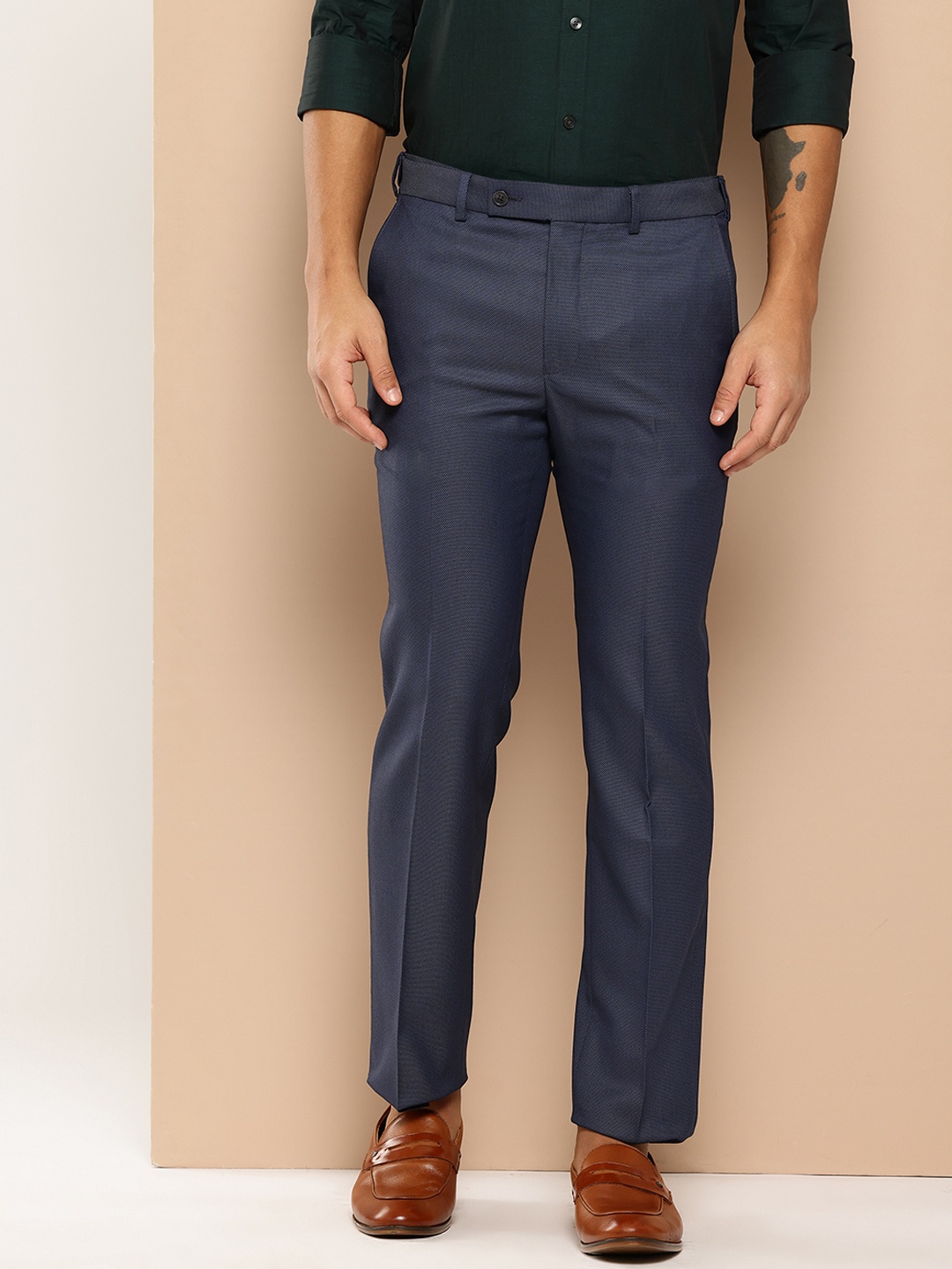 

INVICTUS Men Adjustable Waistband Textured Formal Trousers, Navy blue