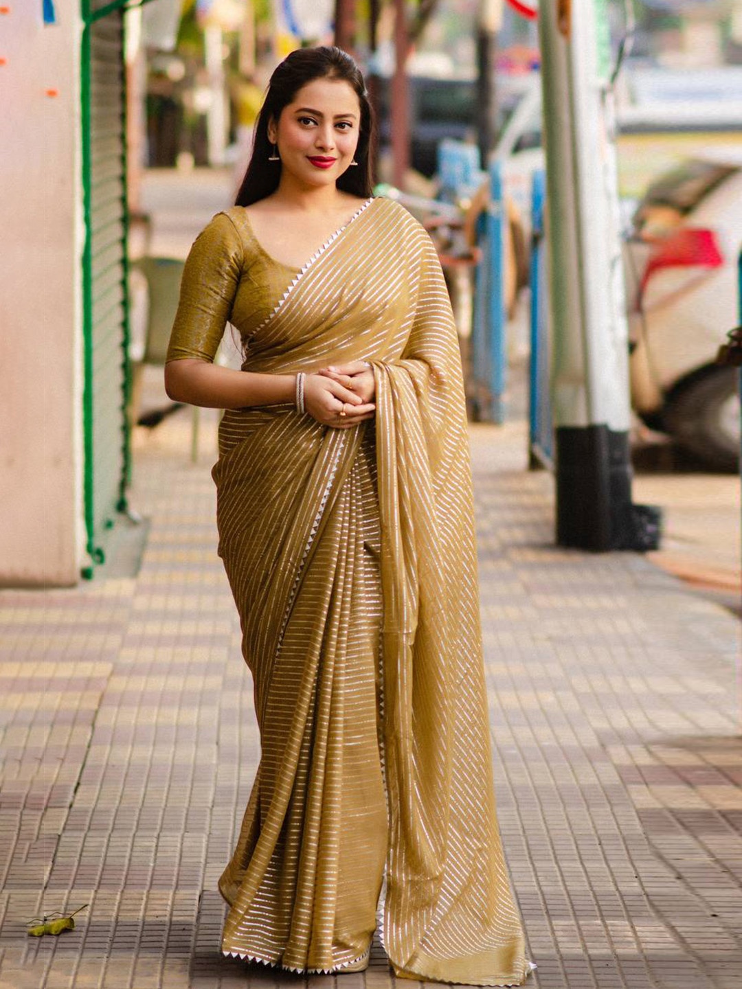 

AWRIYA Striped Gotta Patti Saree, Green