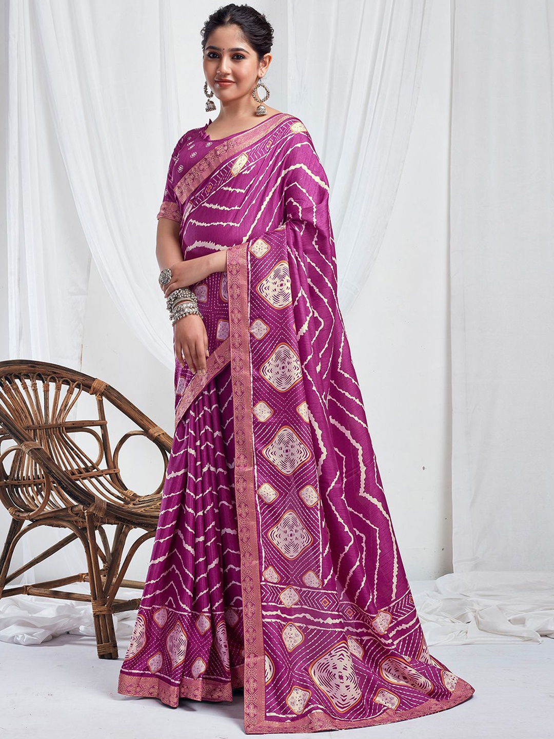

KALINI Geometric Printed Art Silk Ikat Saree, Magenta