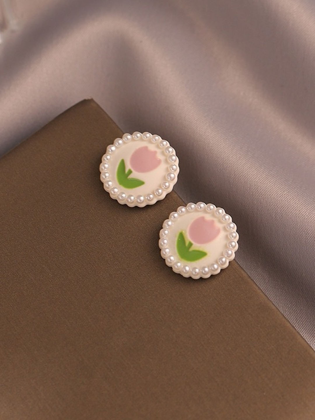 

MYKI Gold-Plated Contemporary Studs Earrings, White