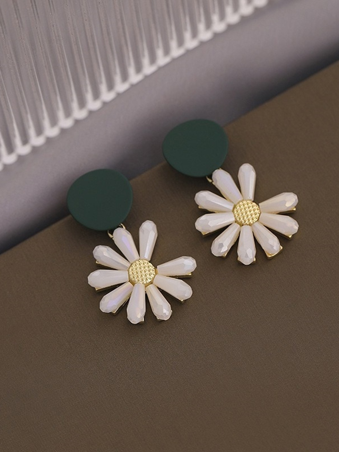 

MYKI Gold-Plated Floral Drop Earrings