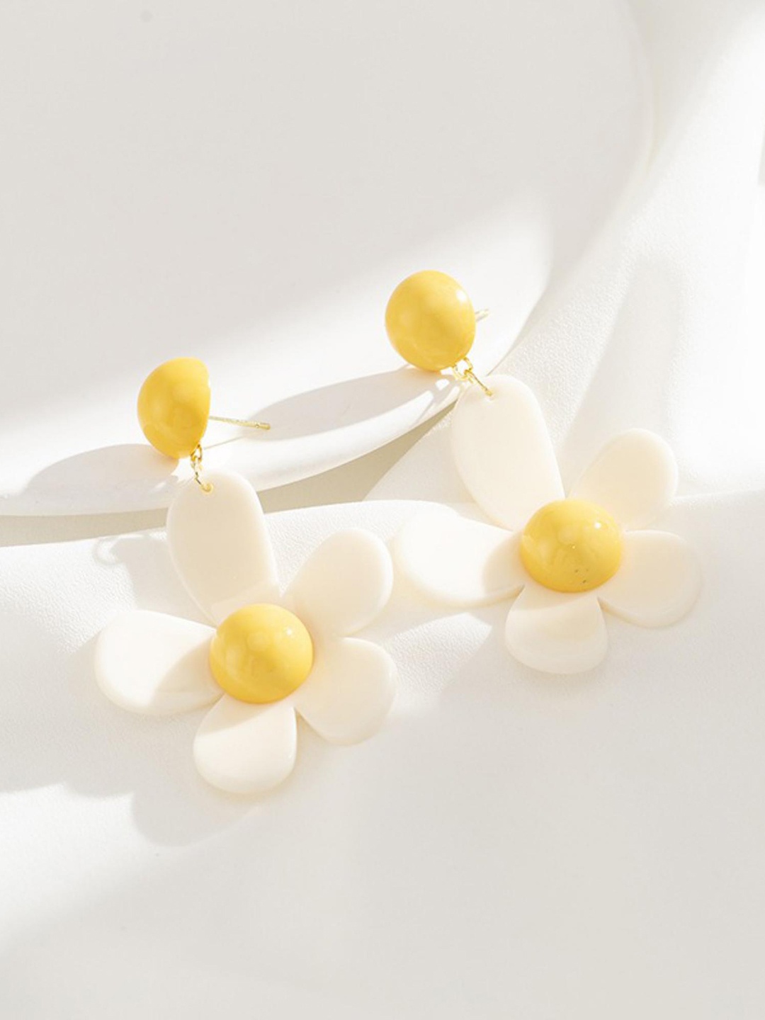 

MYKI Gold-Plated Contemporary Drop Earrings, White