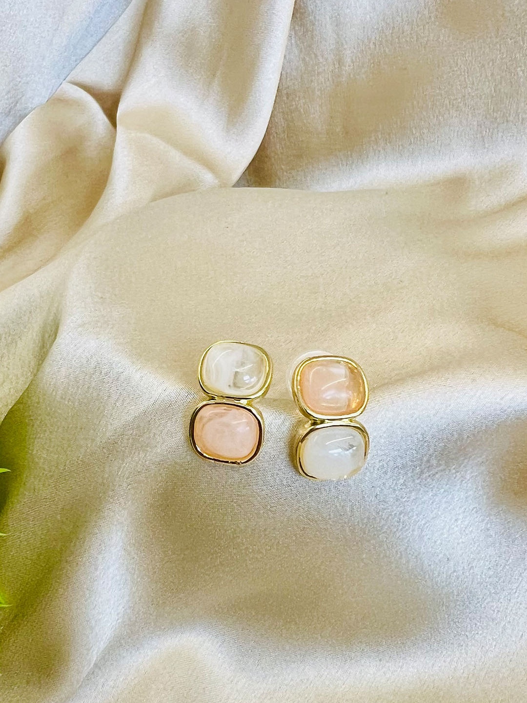 

MYKI Contemporary Studs Earrings, Off white