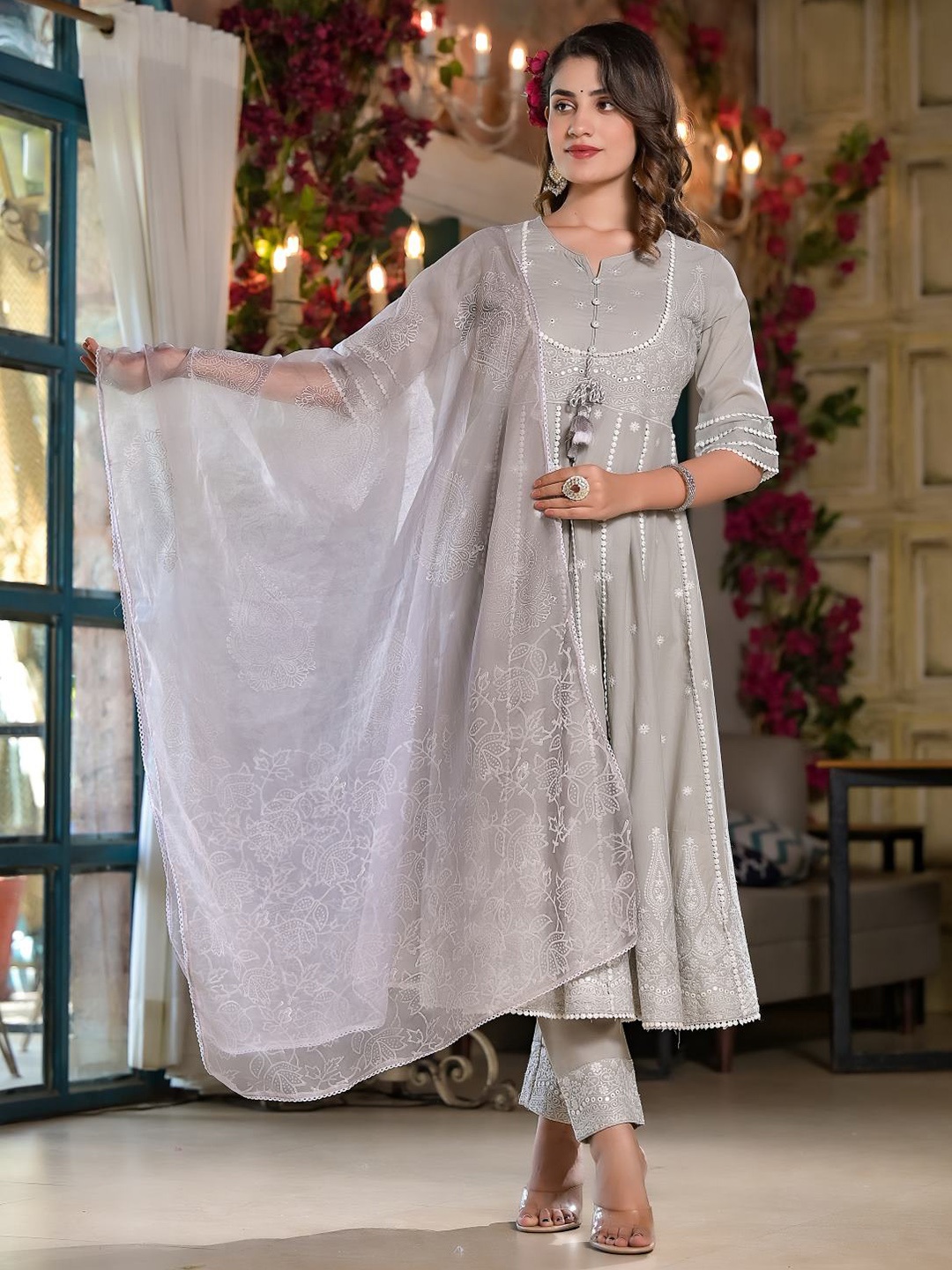 

Mitera Round Neck Floral Embroidered Empire Thread Work Pure Cotton Kurta Set, Grey