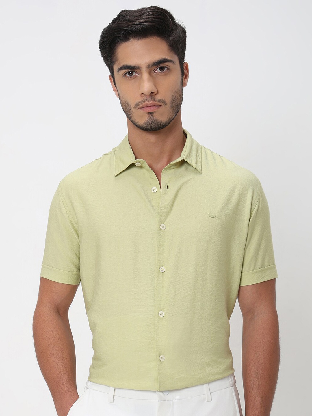 

Mufti Slim Fit Spread Collar Casual Shirt, Green