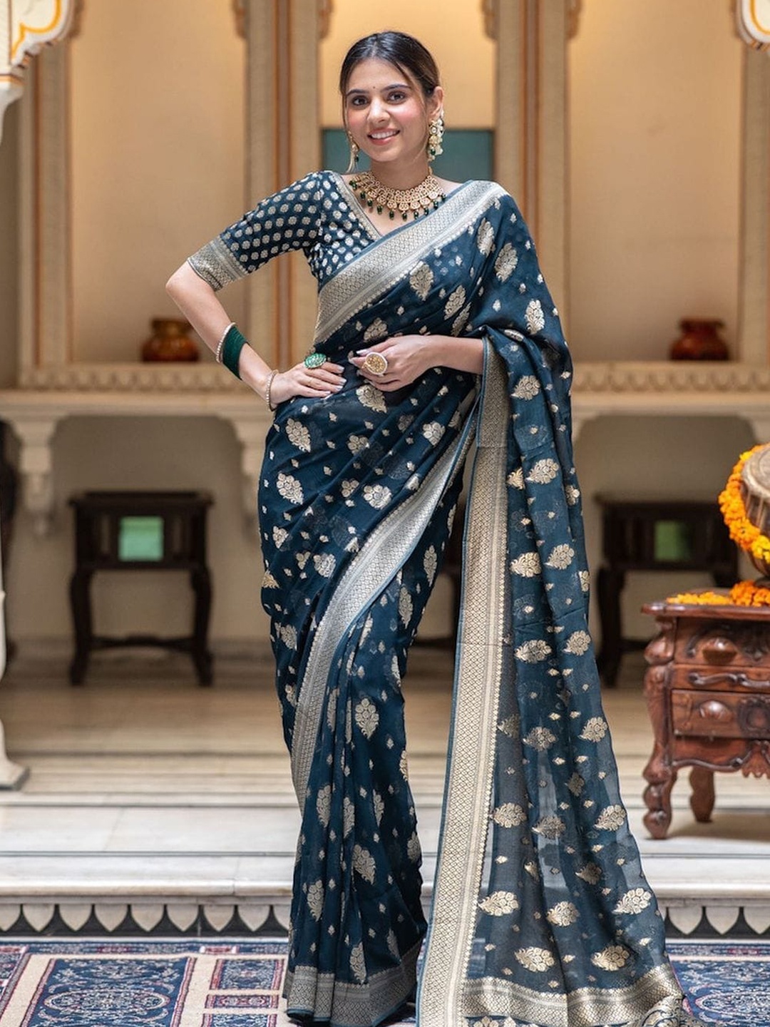 

TIEXA Ethnic Motifs Zari Pure Cotton Banarasi Saree, Charcoal