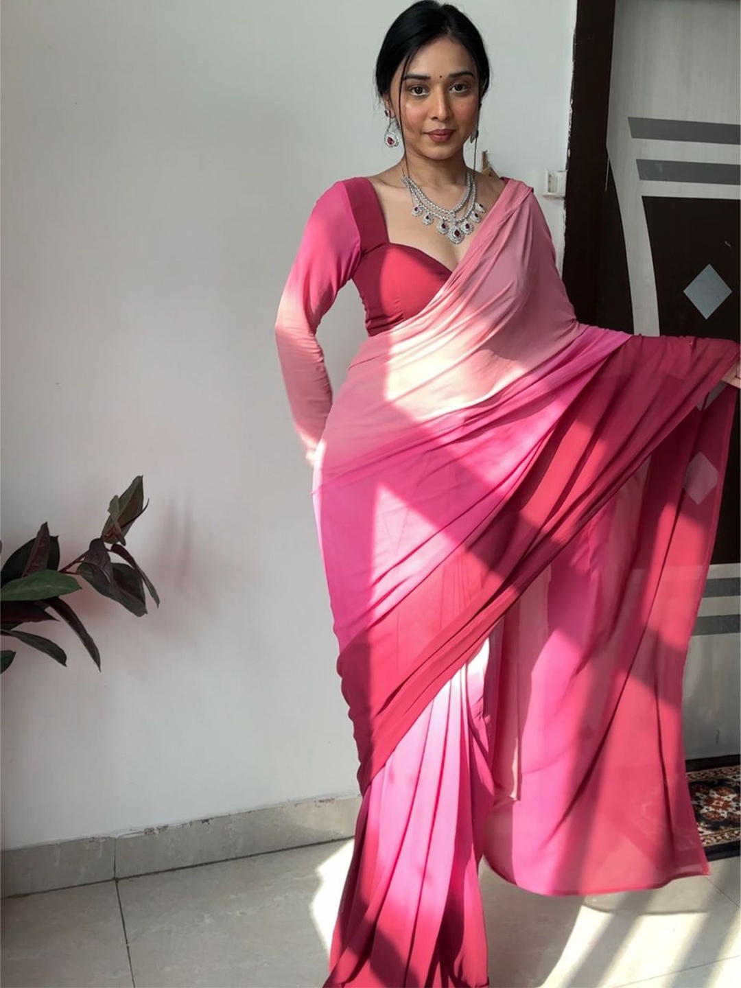 TIEXA Tie and Dye Pure Georgette Saree, Pink