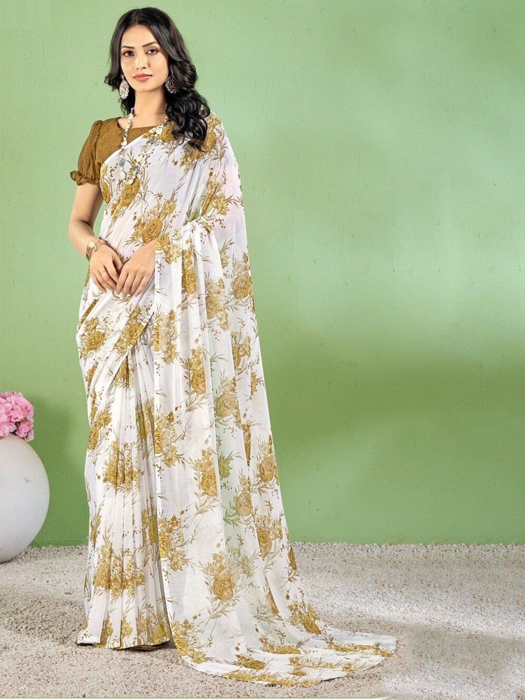 

Reboot Fashions Floral Pure Chiffon Maheshwari Saree, Off white