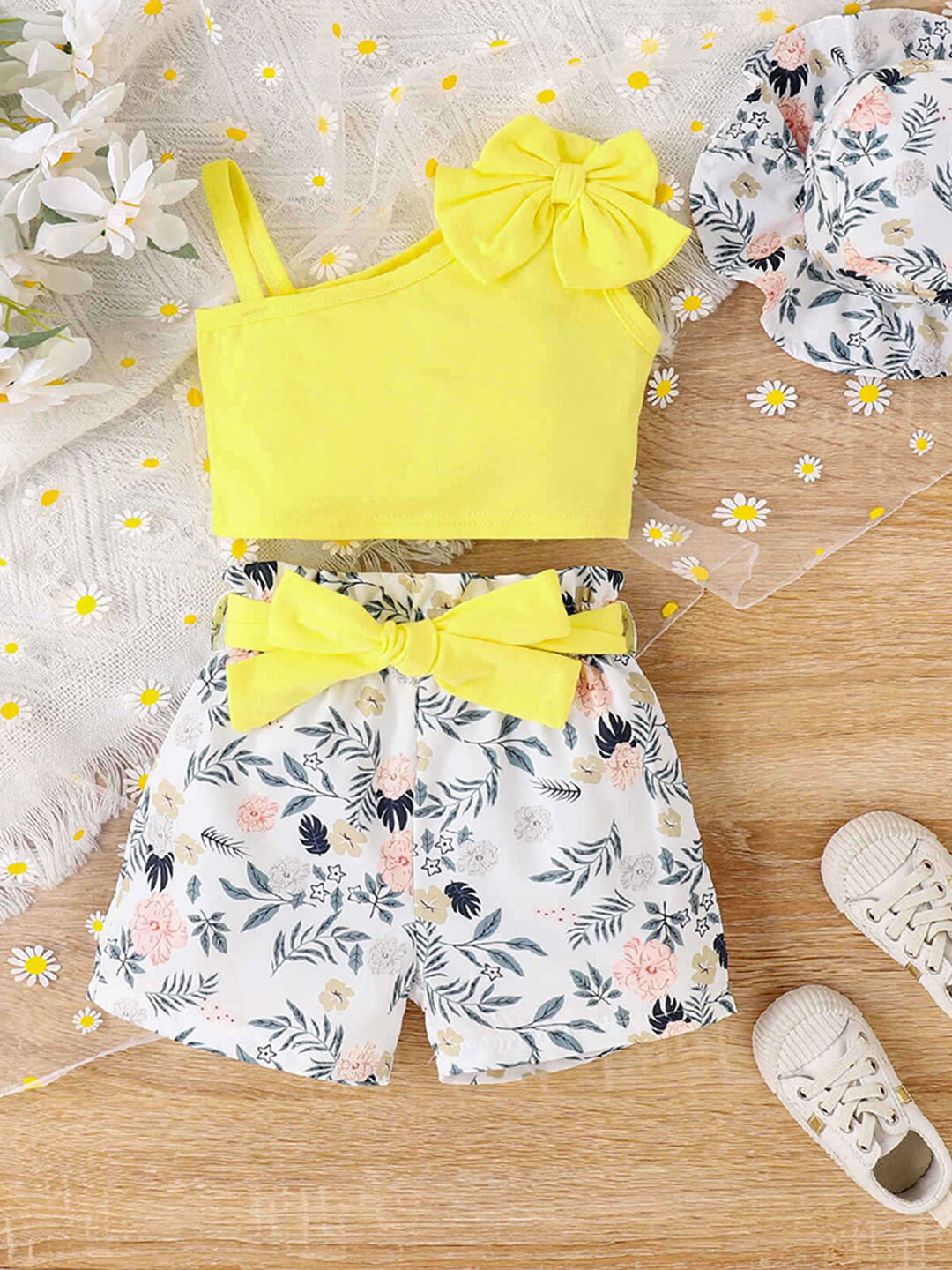 

INCLUD Girls One Shoulder Top With Printed Shorts, Yellow