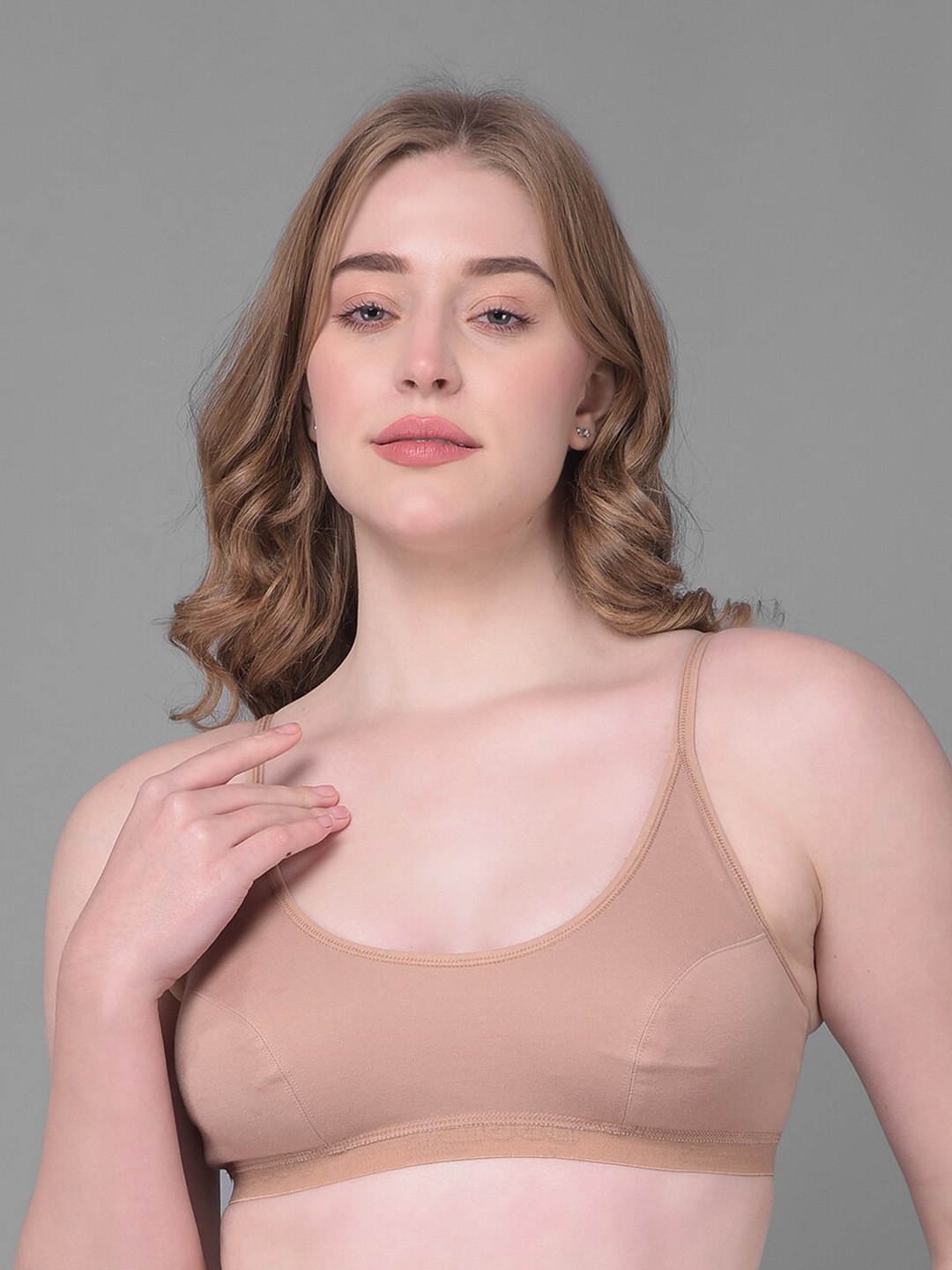 

Dollar Missy Full Coverage Non Padded Anti Odour Cotton Workout Bra With Anti Microbial, Beige