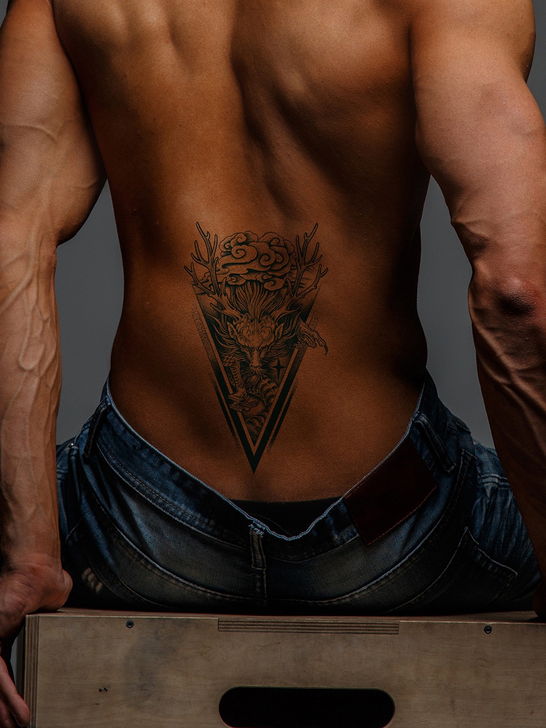

LICK Matte Finish Realistic Semi Temporary Body Tattoo - Lion LK-815, Blue