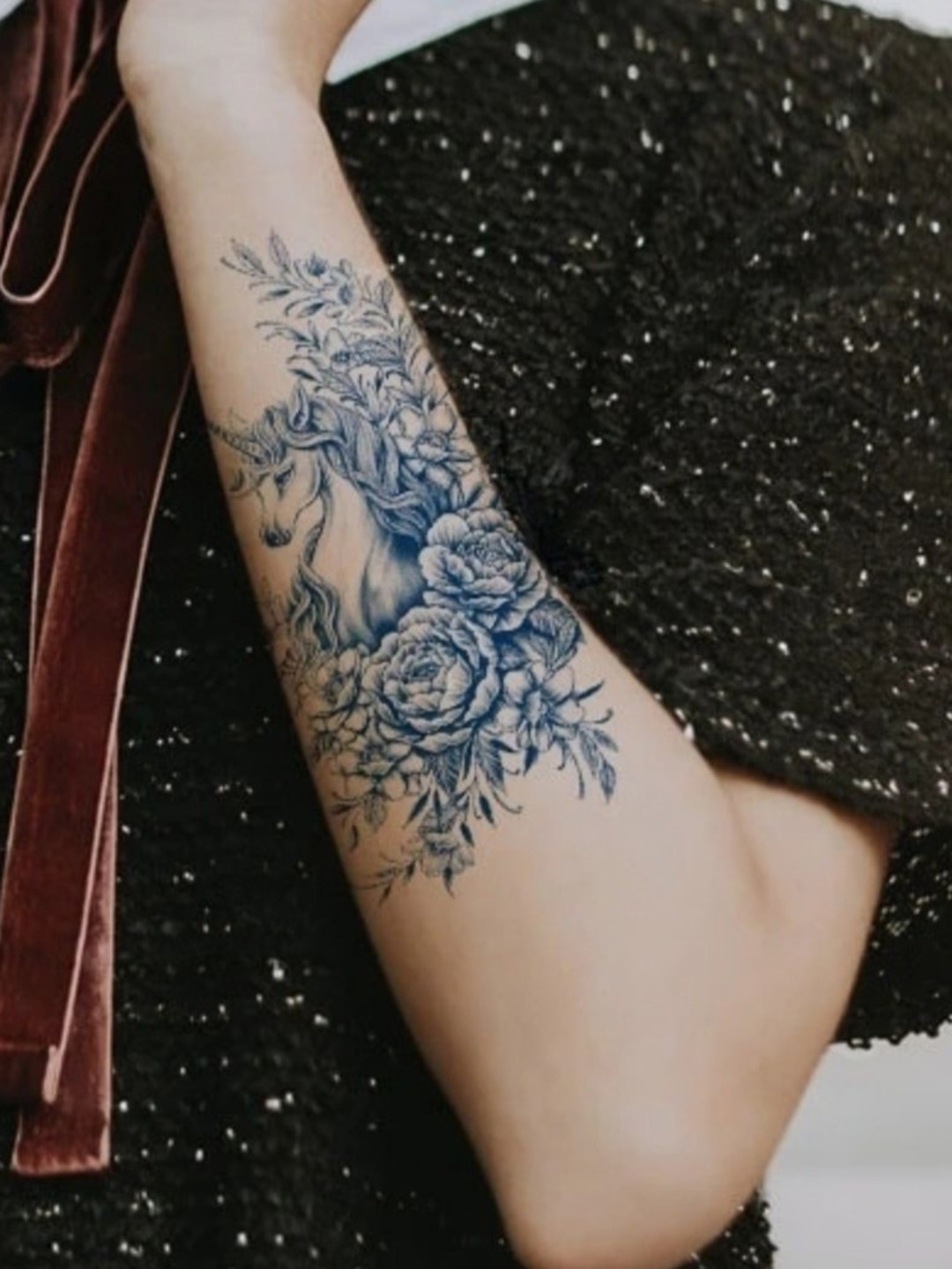 

LICK Realistic Semi Temporary Body Horse Tattoo, Blue
