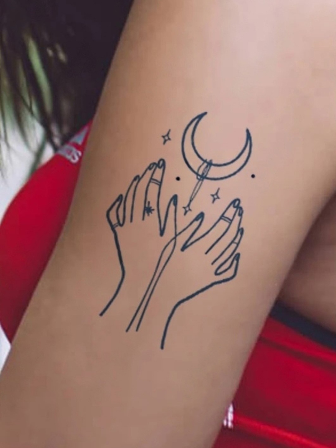 

LICK Matte Finish Realistic Semi Temporary Body Tattoo - Hands, Blue