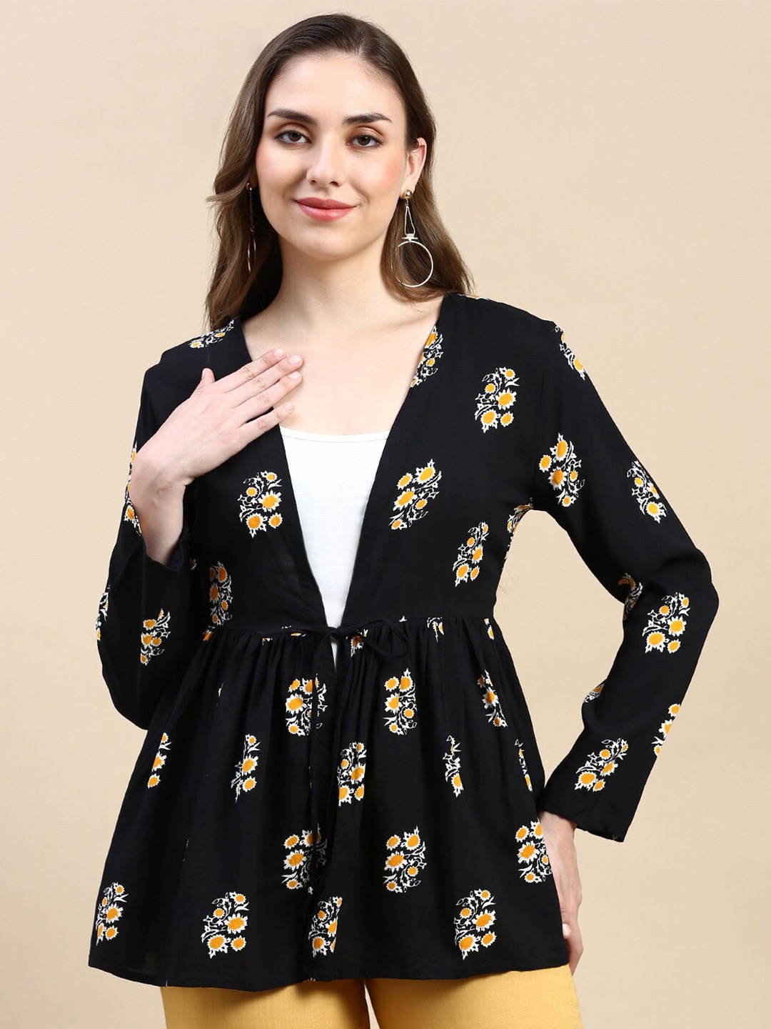 

De Moza Ethnic Motifs Printed V-Neck Gathered Detailed Tie-Up Shrug, Black
