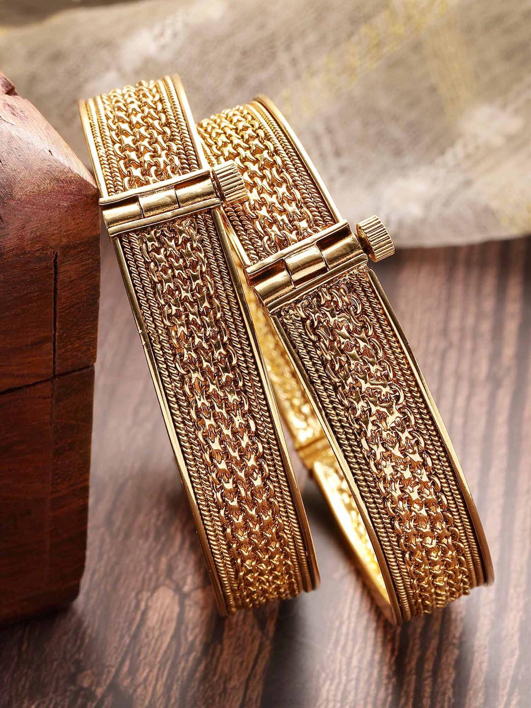 

KARATCART Set Of 2 Gold Plated Bangles