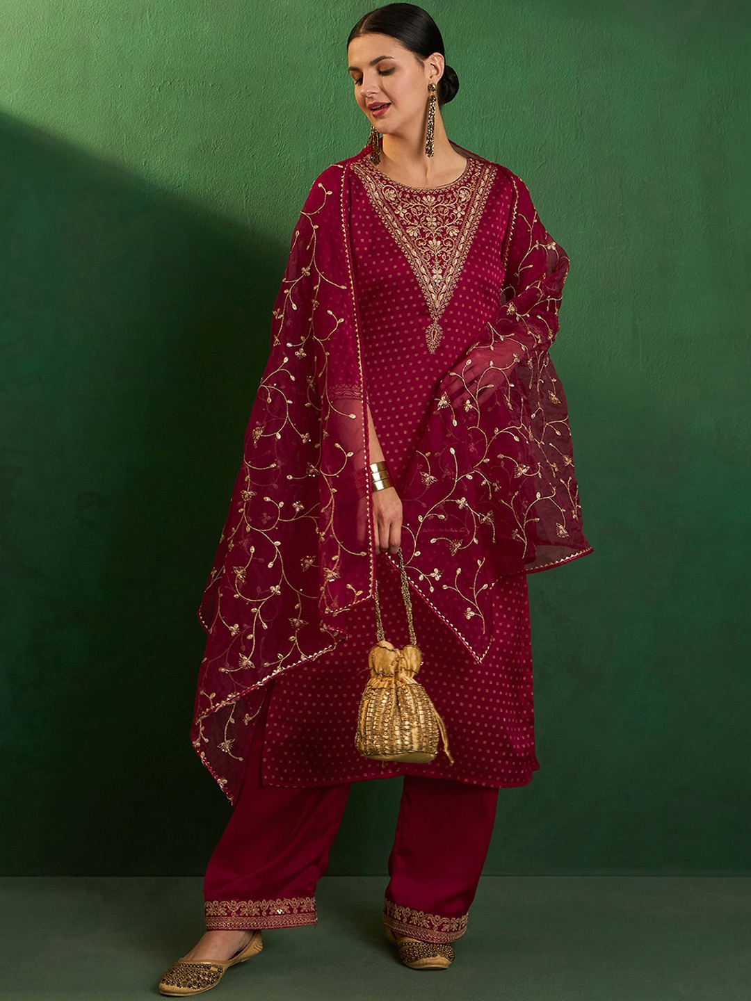

Sangria Floral Embroidered Straight Kurta With Trouser & Dupatta, Pink