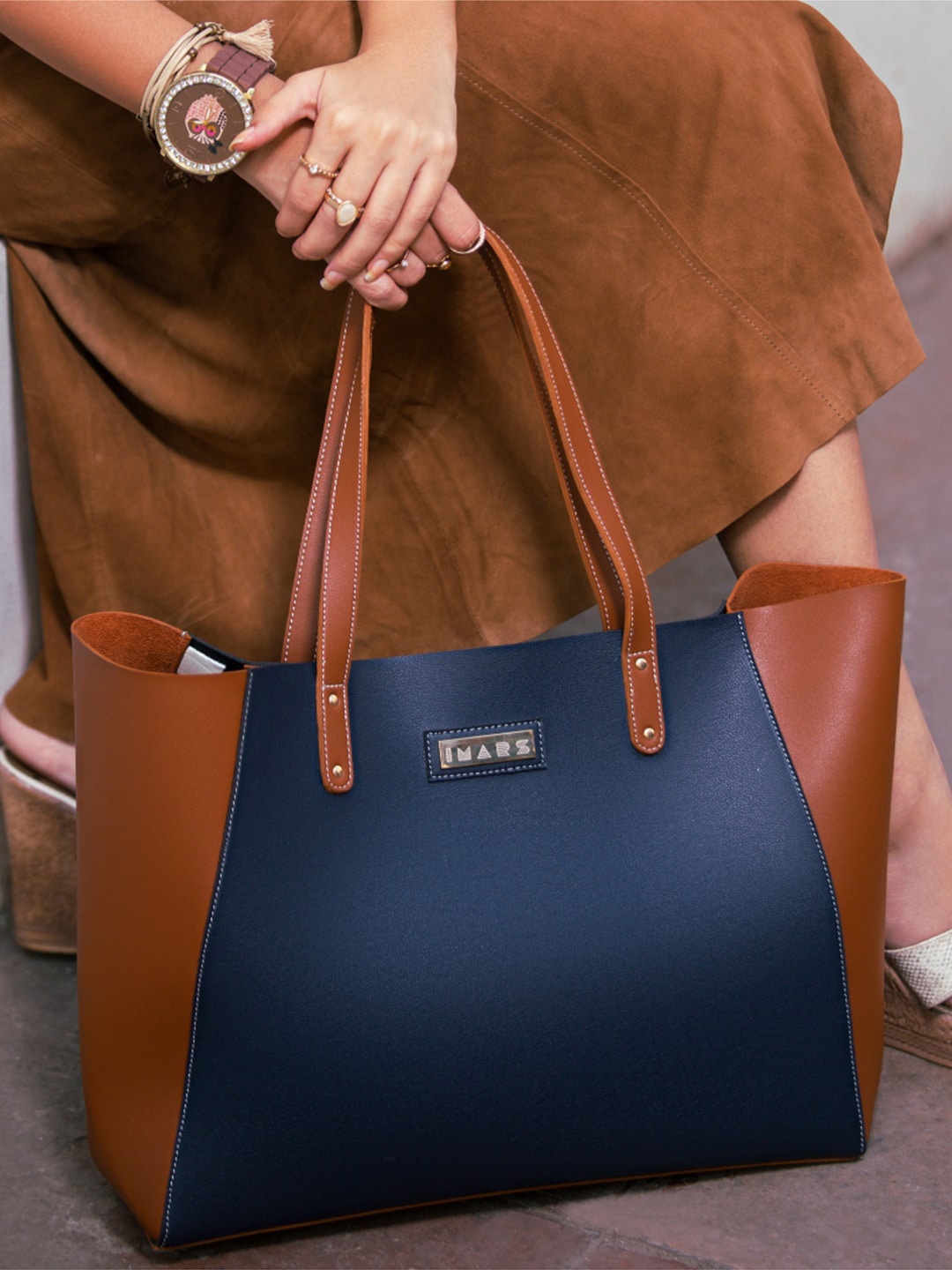 IMARS Elegant Structured Handheld Bag, Tan