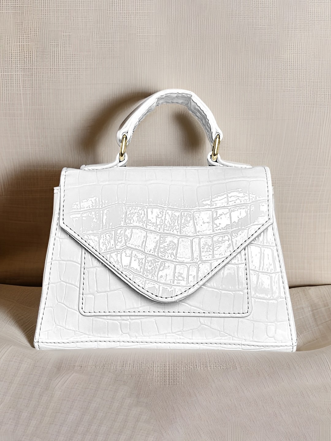 

IMARS Textured Structured Handheld Bag, White