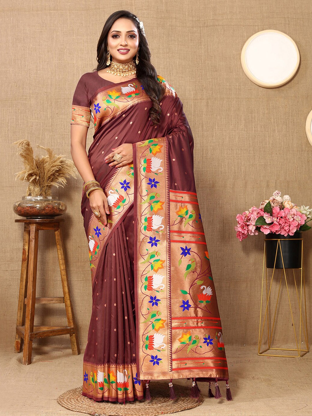 

Lookslady Floral Woven Design Zari Art Silk Paithani Saree, Brown