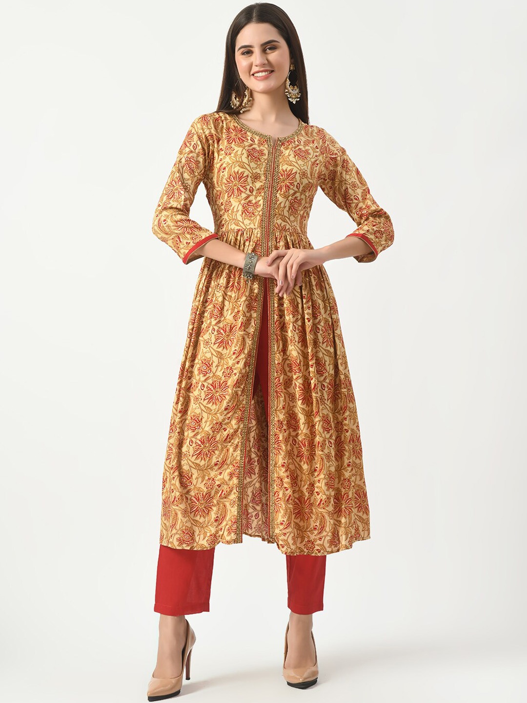 

Akshatani Floral Printed Empire Thread Work Kurta & Trousers, Beige