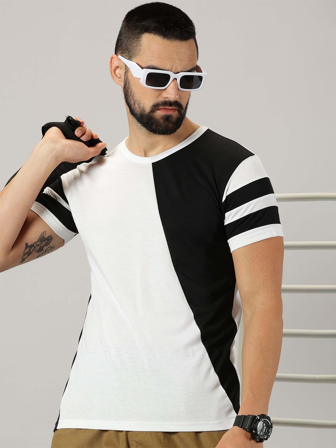 

AUSK Colourblocked Round Neck Short Sleeves Regular T-shirt, White