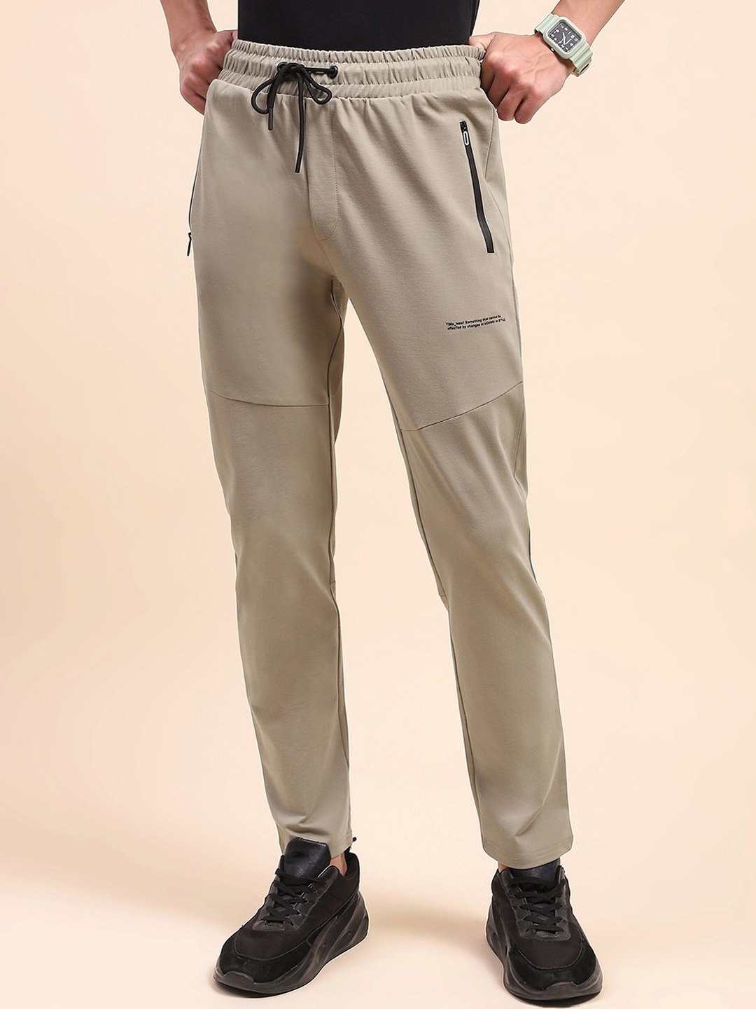 

CAMLA Men Mid Rise Joggers, Green