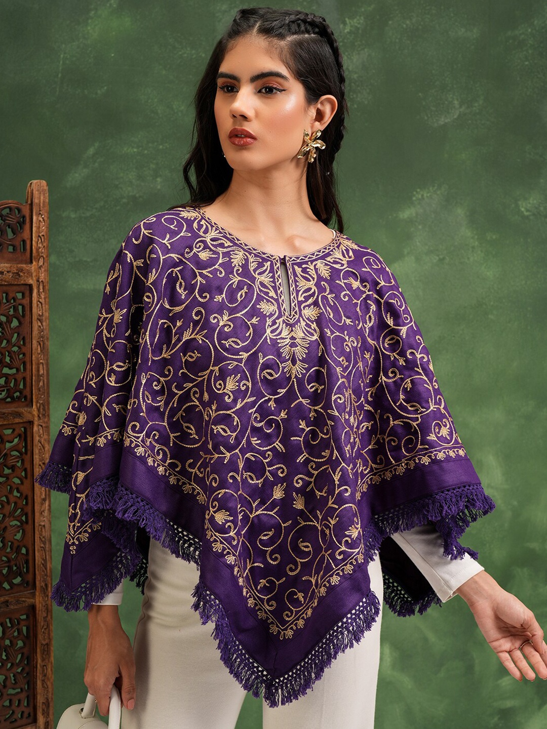 

Vishudh Embroidered Tie-Up Neck Kaftan Top, Purple