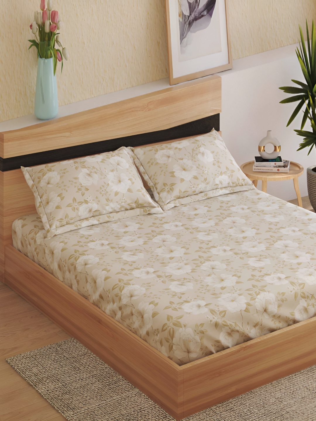 

Home Centre Beige & White Floral Cotton Fitted 250 TC King Bedsheet with 2 Pillow Covers