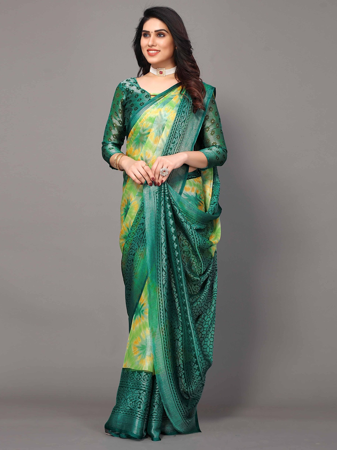 

HALFSAREE STUDIO Woven Design Tie and Dye Zari Saree, Green