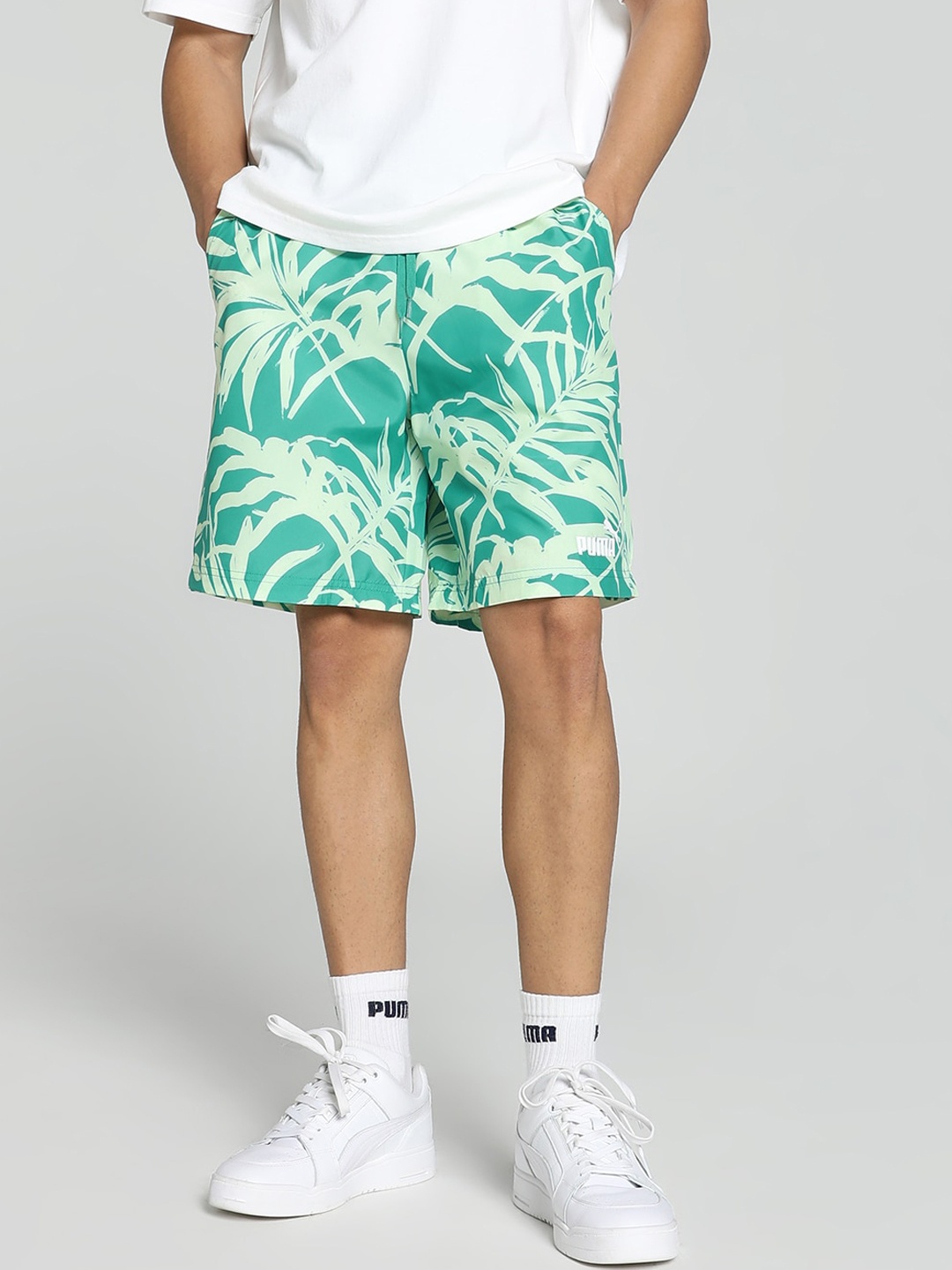 Puma Men PALM RESORT Abstract Printed Football Shorts, Green