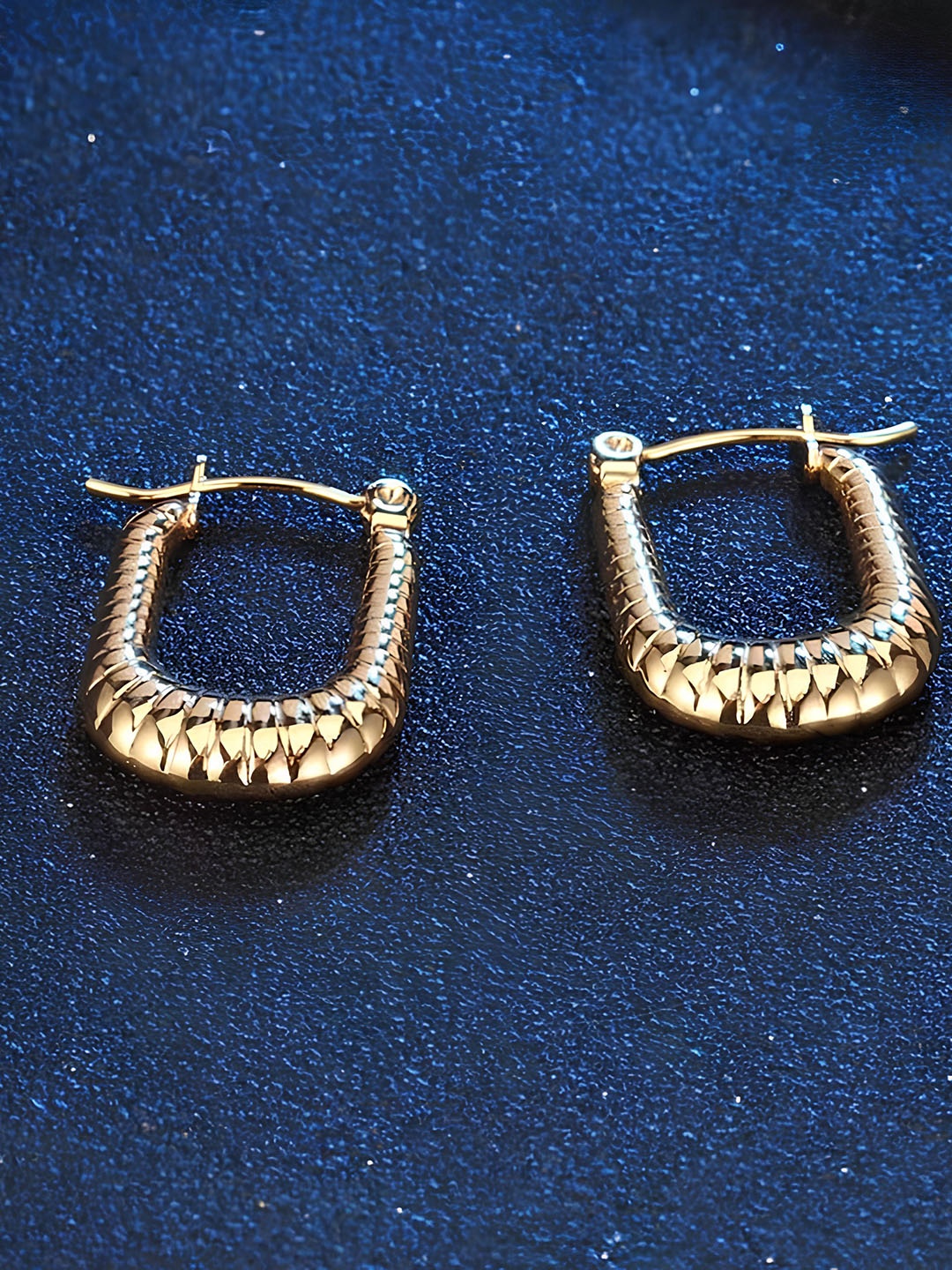 

KARISHMA KREATIONS Gold-Plated Contemporary Hoop Earrings