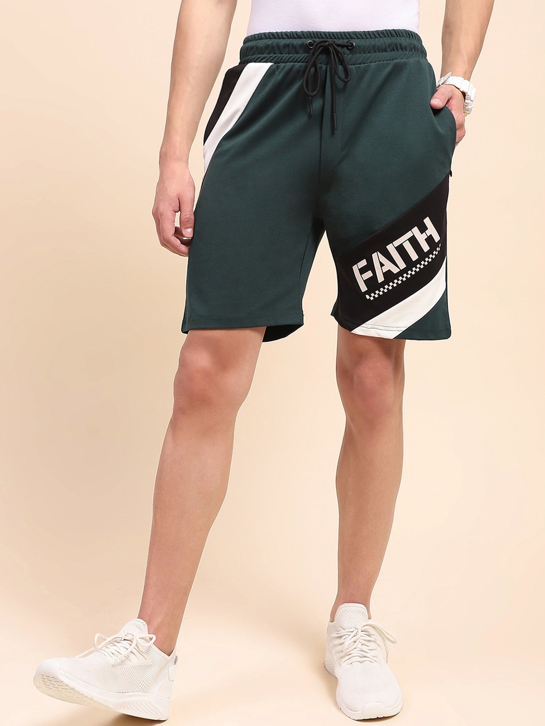 

CAMLA Men Printed Mid Rise Sports Shorts, Green