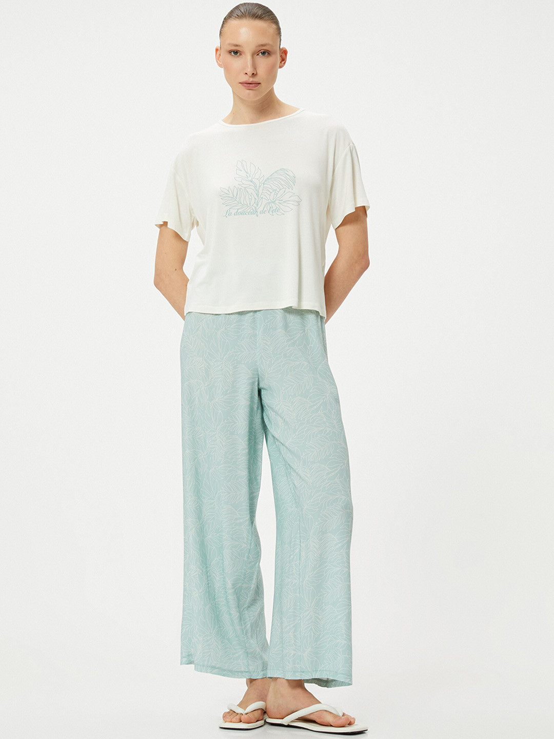 

Koton Floral Printed Round Neck T-shirt With Pyjamas, Off white