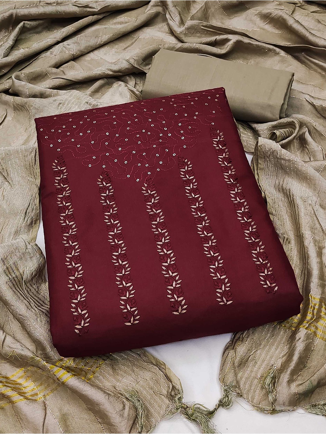 

Panzora Floral Embroidered Unstitched Dress Material, Maroon